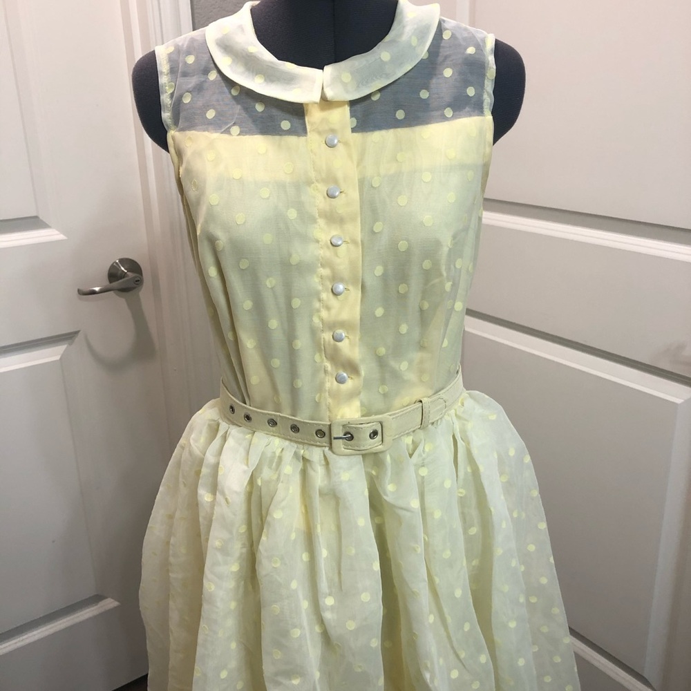 ❌Sold❌ Unique Vintage Swiss Dot Yellow Dress - Picture 7 of 11